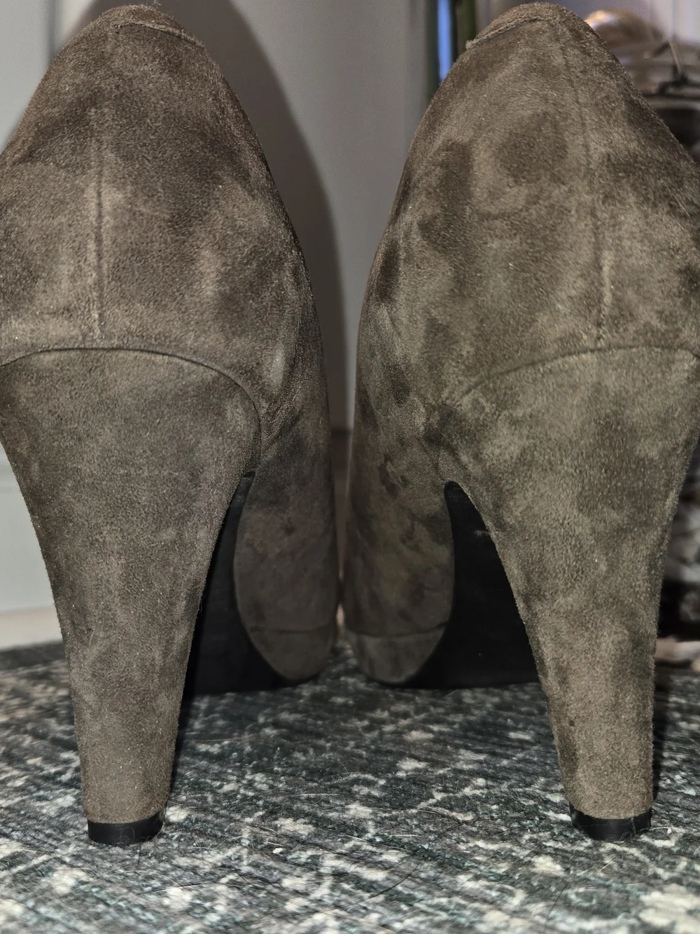 Clarks Suede Platform Pumps in Dark Brown Sz 7.5